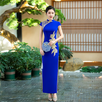 苏雅琪2026新款优雅气质复古走秀旗袍妈妈长款礼服舞台表演出服女