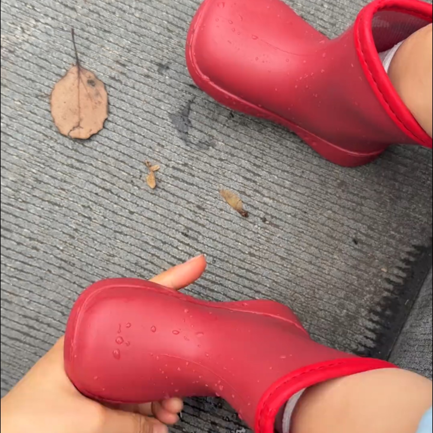 儿童户外防滑防水束口雨靴图片