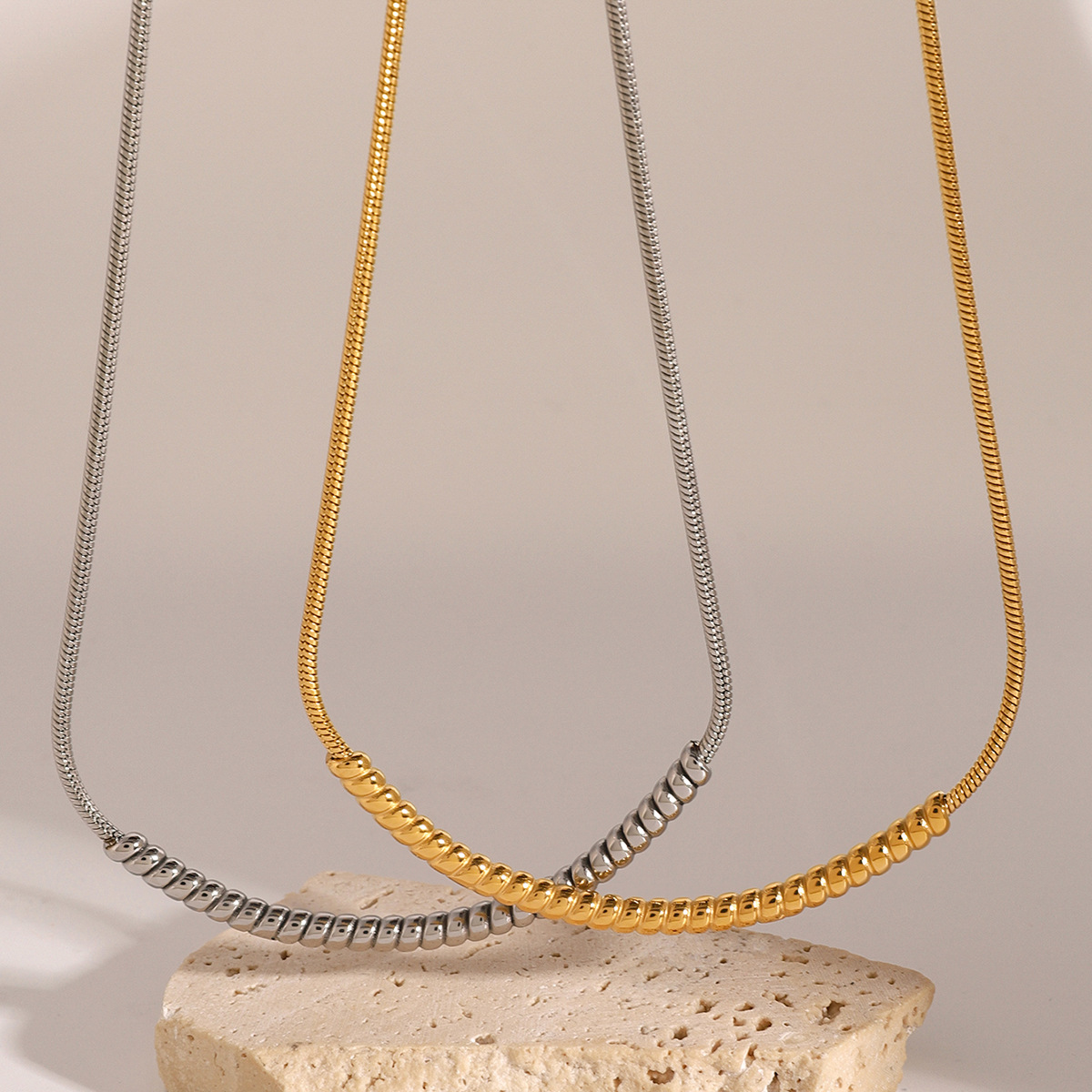 欧美不锈钢链条项链高级感蛇骨链钛钢ins风锁骨链项饰品