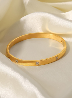 18K金镶嵌白色圆形锆石手镯女时尚百搭简约新款钛钢手镯手链饰品