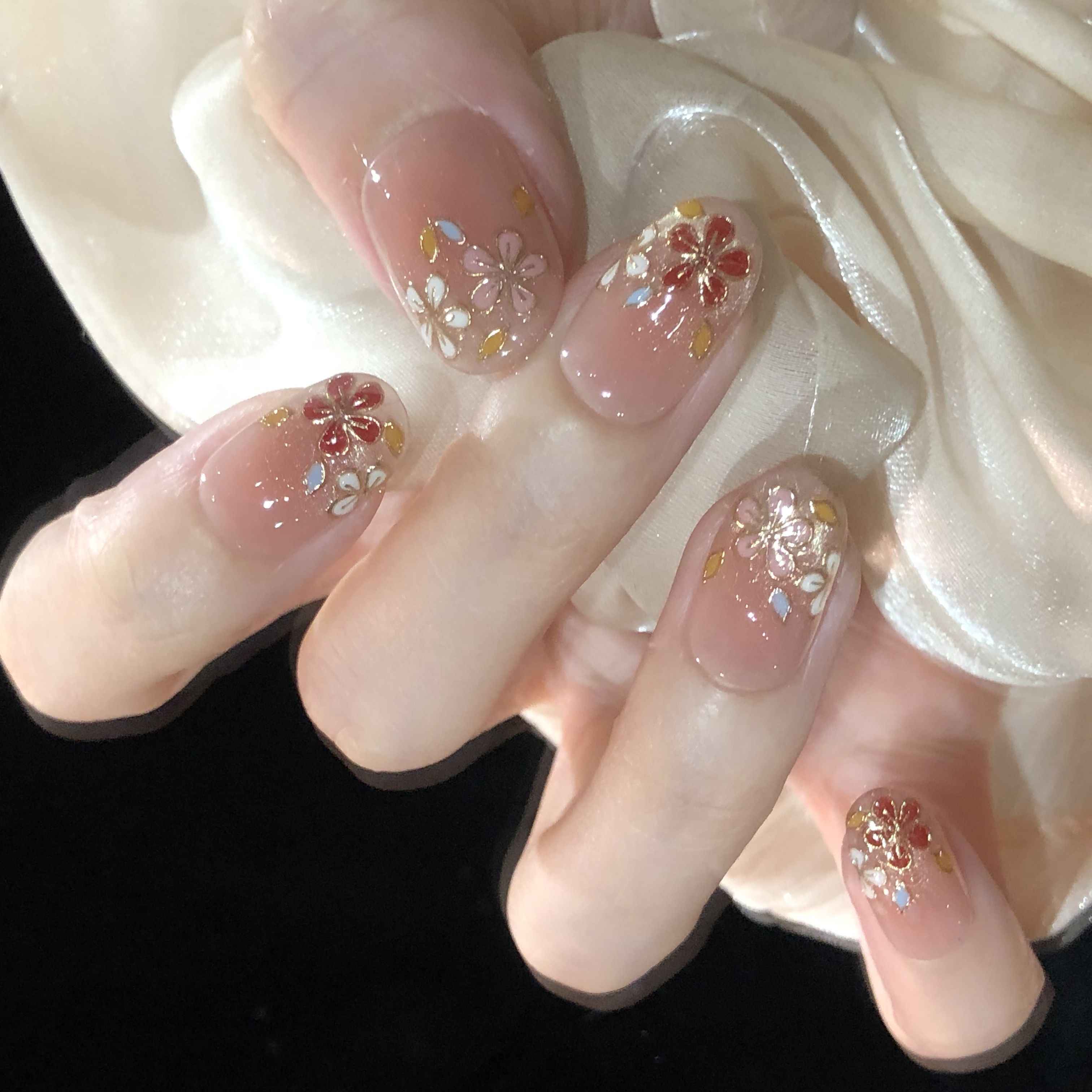 喵公子手工穿戴甲樱花亮片美甲贴片高级感显白可拆卸指甲贴片