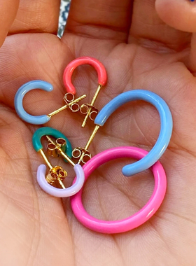 丹麦小众欧美个性多巴胺LULU白百合彩色珐琅半圆圈银针耳钉小耳环