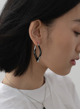 JILIFANG复古简约黑色几何珐琅滴釉拼接撞色时髦高级感耳环耳扣女