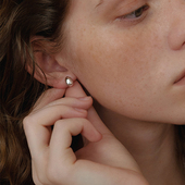 JILIFANG 极简主义 银针防敏欧美椭圆形精致通勤百搭小金豆豆耳钉