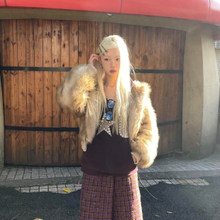 超火超好看狐狸环保皮草外套女2025新款 毛毛上衣 海宁年轻连帽短款