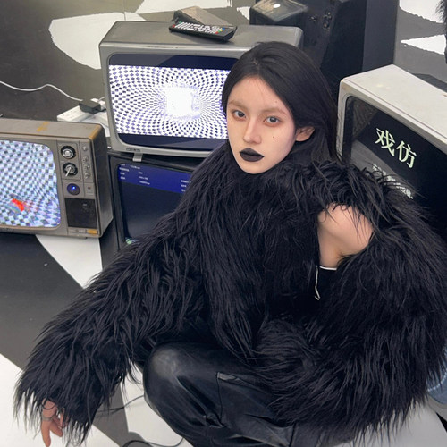 暗黑系~fanss新品超好看毛毛外套