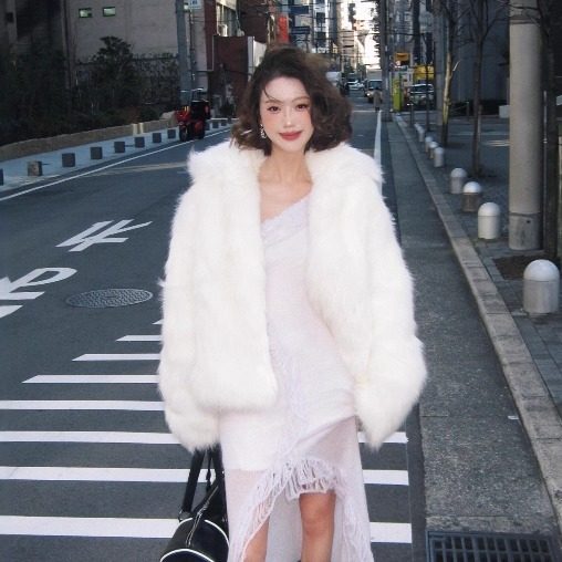 优雅~FANSS新品轻奢皮草外套冬。