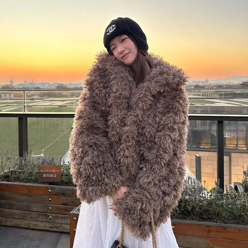 皮毛一体韩系羊羔毛外套女2025新款超好看棕色毛茸茸环保皮草冬厚