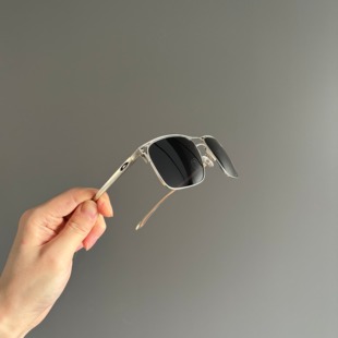 O记Holbrook TI 金属框飞行员太阳镜偏光墨镜弹簧镜腿户外眼镜