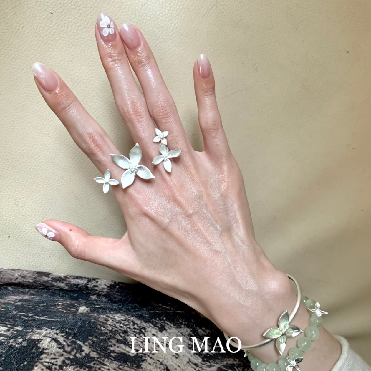 清冷感银色小白花双戒指新中式简约气质指环轻奢高级感百搭手链女