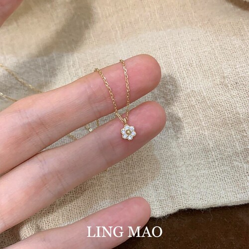mini金色闪钻花朵项链简约高级感