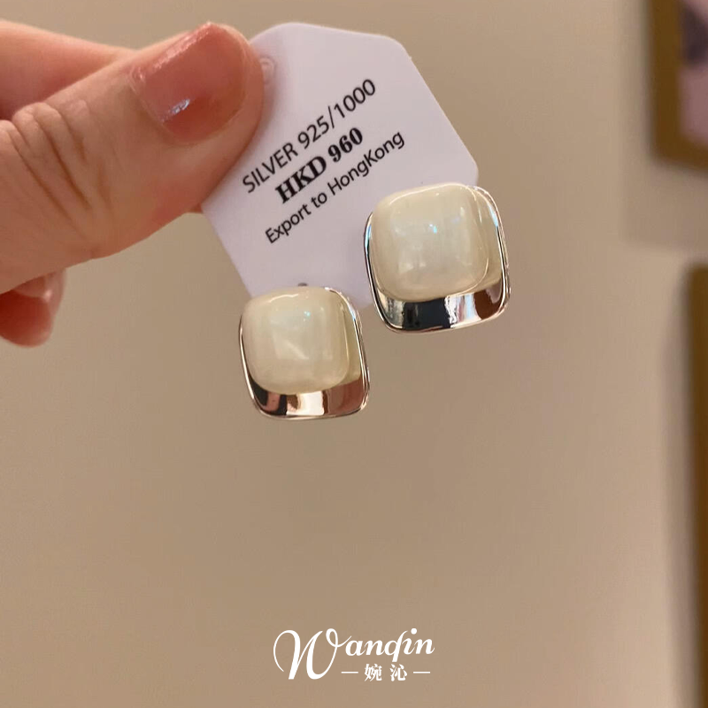 法式白色滴釉方糖耳钉女复古轻奢小众高级感耳环时尚百搭简约耳饰,饰品/流行首饰/时尚饰品新,耳钉,淘宝优惠券,粉丝福利购,淘宝优惠卷