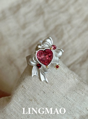 不规则爱心闪钻蝴蝶结戒指高级感