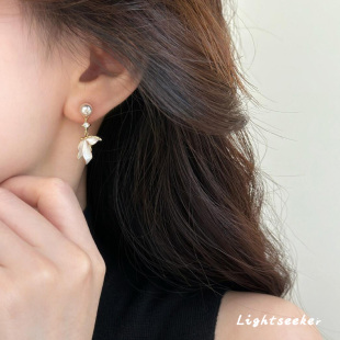 S925纯银针韩系滴釉鱼尾仿珍珠流苏耳钉女精致轻奢高级感气质耳饰