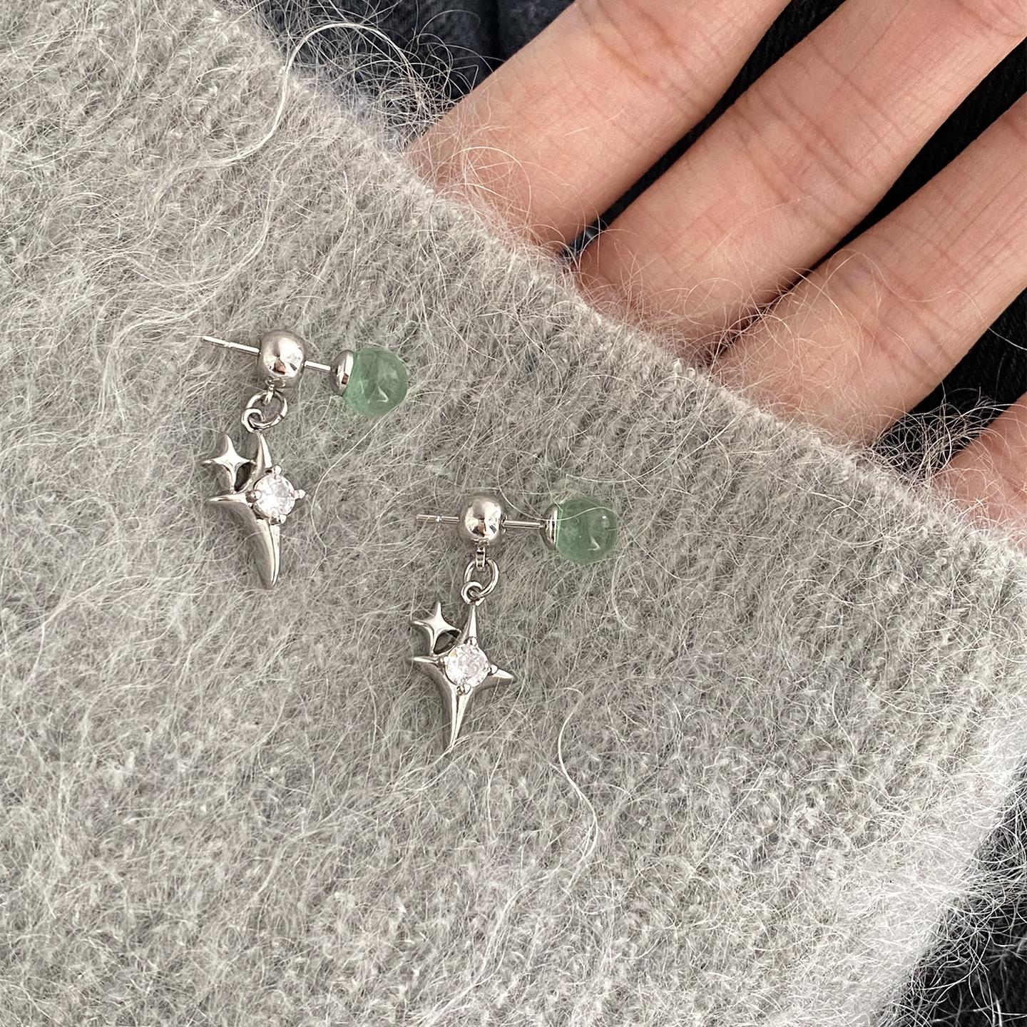 S925纯银绿星芒薄荷绿四芒星耳环