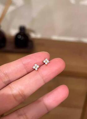 韩系mini四叶草锆石耳钉女高级感轻奢甜美可爱小巧精致养耳洞耳饰