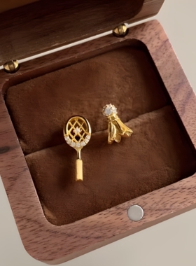 S925纯银不规则mini羽毛球拍耳钉精致可爱小众设计时尚独特耳饰品