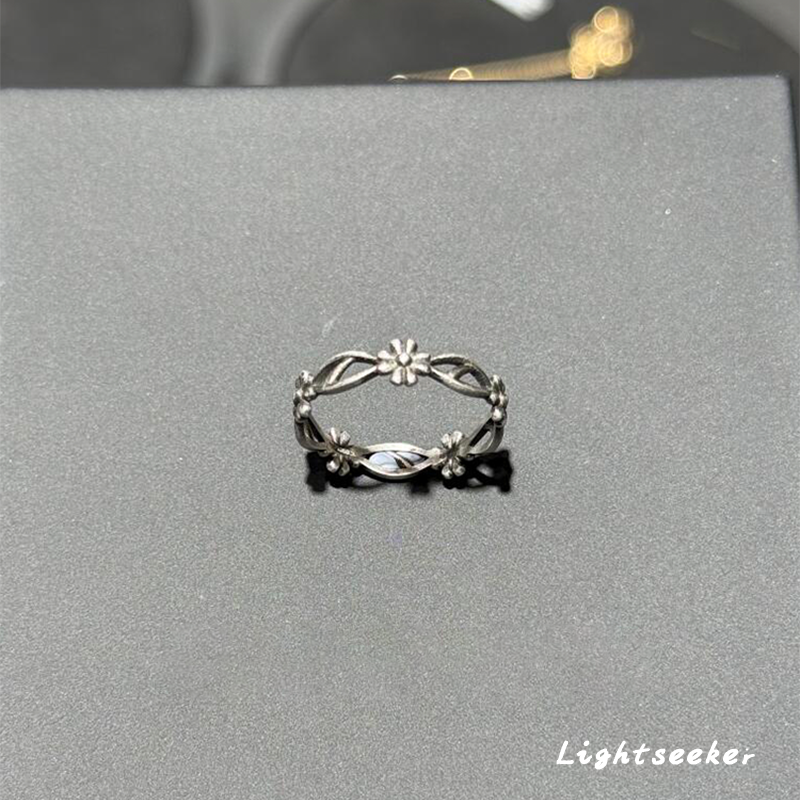 做旧小雏菊镂空戒指女轻奢高级感