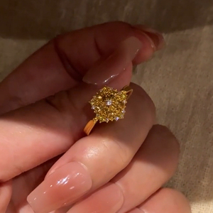 新中式雪花细闪镶钻古法金色戒指