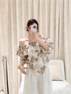 新款天丝腰果花一字肩上衣领口花边利用视觉差达到理想的显瘦