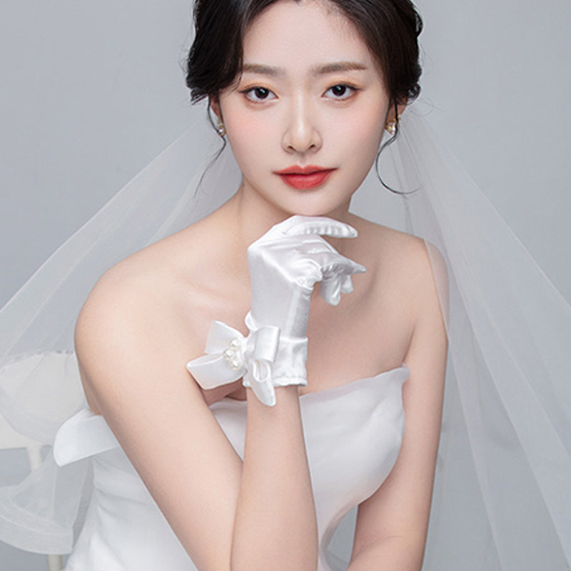정통 웨딩 제품 프랑스 우아한 복고풍 햅번 스타일 활 진주 새틴 장갑 신부 흰색 거즈 샘플 짧은 스타일