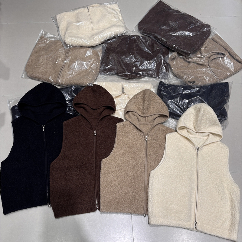 现货韩国进口2025秋季新款时尚连帽拉链针织马甲女叠穿无袖毛衣