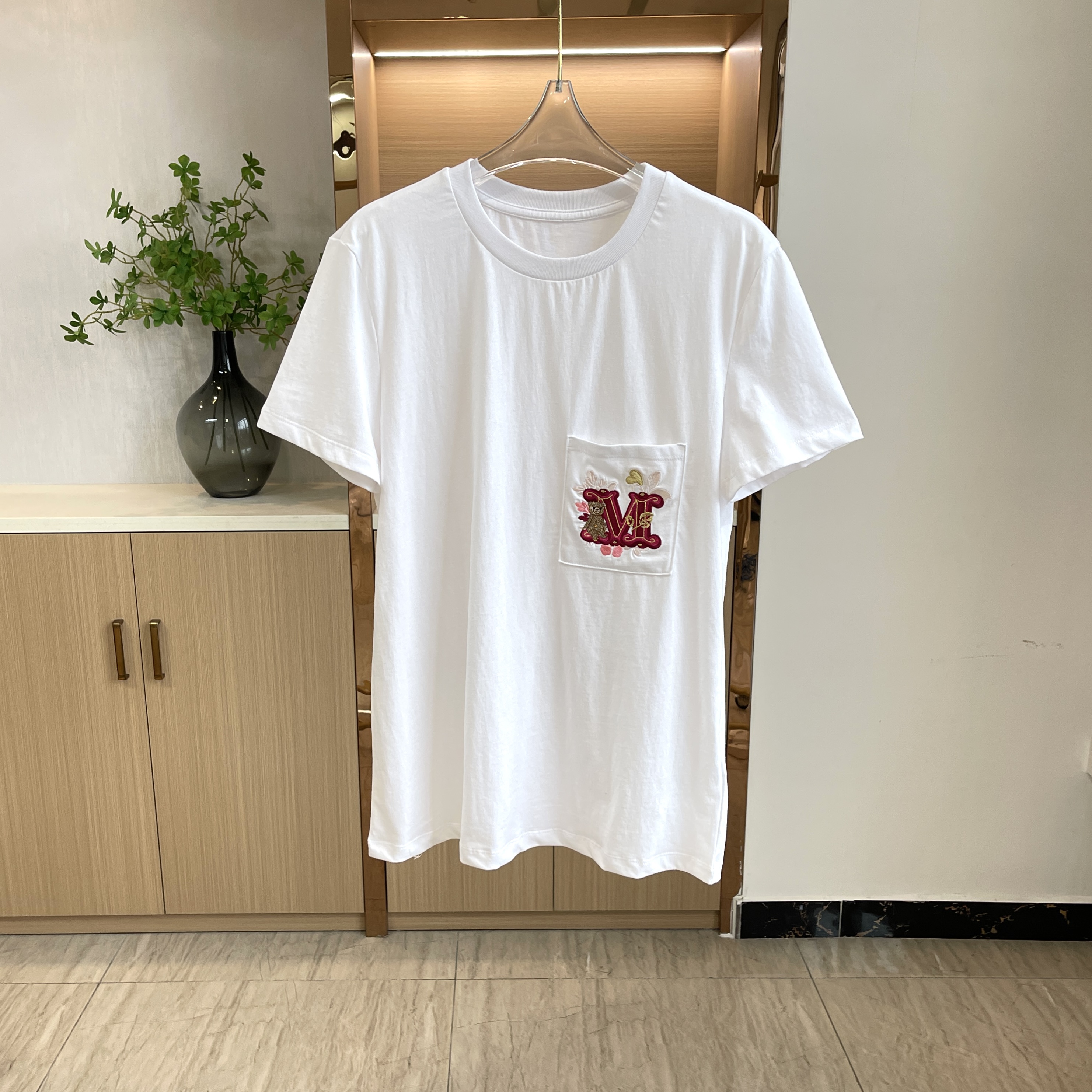 意大利M~ 棉质圆领口袋刺绣T恤 女士薄款上衣00808精致百搭