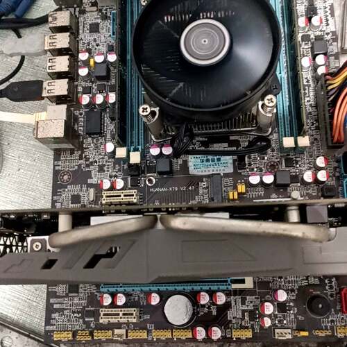 可维修HUANAN X79主板，带Xeon E5-2660处理器，议价