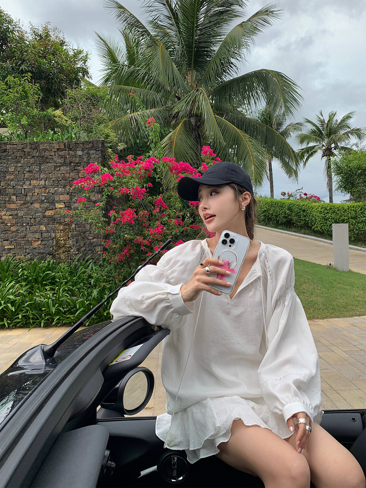 왼쪽 여성 패션 투피스 세트 2024 여름 신작 프렌치 셔츠 탑 + 푹신한 반바지와 치마바지 세트