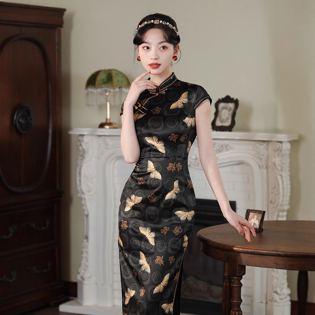 新中式蝴蝶印花黑色真丝长款旗袍