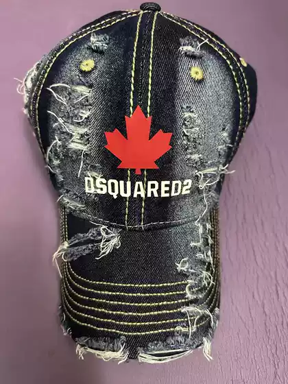 2024 European and American D2 Hat Dsq2 Letter Baseball Cap Distressed Whiskered Denim Hat Unisex Sun Protection Baseball Cap