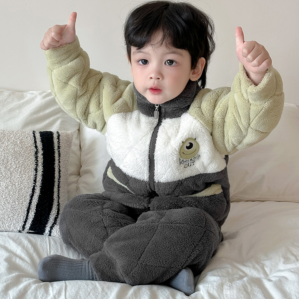 中大童儿童睡衣三层夹棉套装