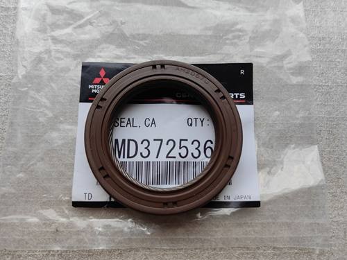 三菱 凸轮轴油封 v31v32v33v43v45v73