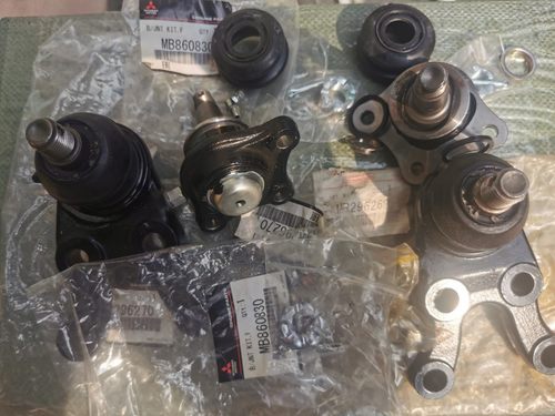 摆臂球头日本原装三菱