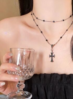 暗黑双层十字架吊坠项链女甜酷小众设计感锁骨链多层叠戴颈链配饰