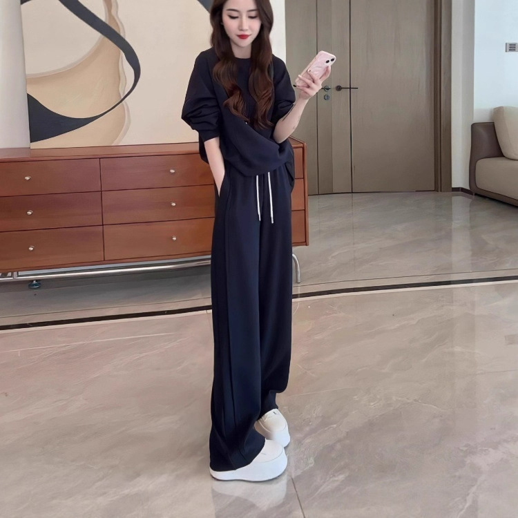 高级感超火穿搭一整套春秋时尚简约网红休闲运动女圆领卫衣两件套