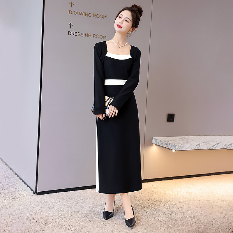 2025年秋季新款气质时尚设计感修身显瘦拼接撞色方领连衣裙