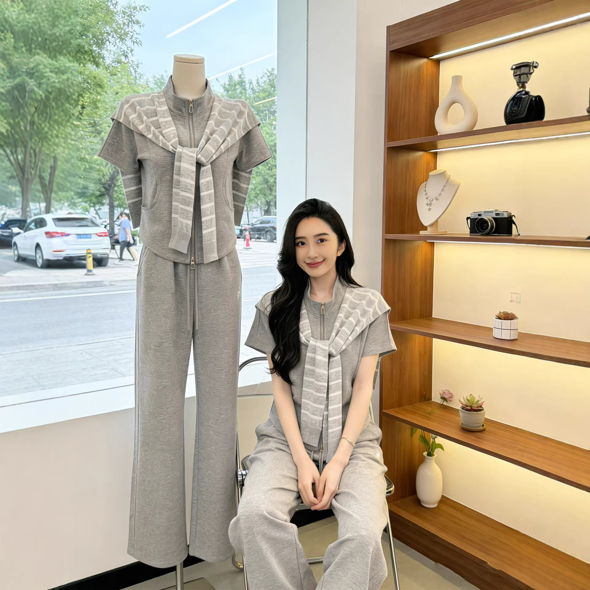 2026年韩版时尚披肩休闲套装女夏季洋气减龄短袖阔腿裤三件套显瘦