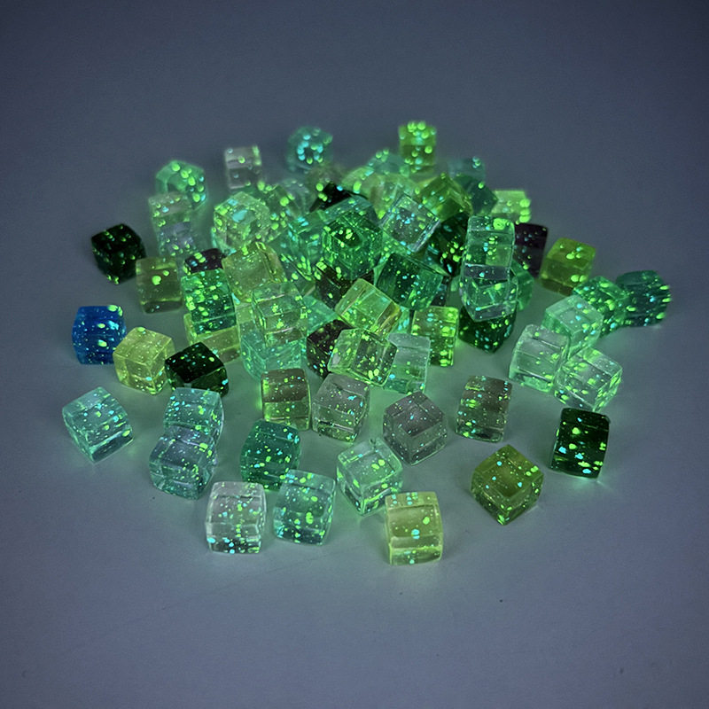 8mm彩色夜光仿真冰块 DIY配件手机链手工创作盲袋树脂奶油胶摆件,模玩/动漫/周边/娃圈三坑/桌游,潮玩盲盒,淘宝优惠券,粉丝福利购,淘宝优惠卷