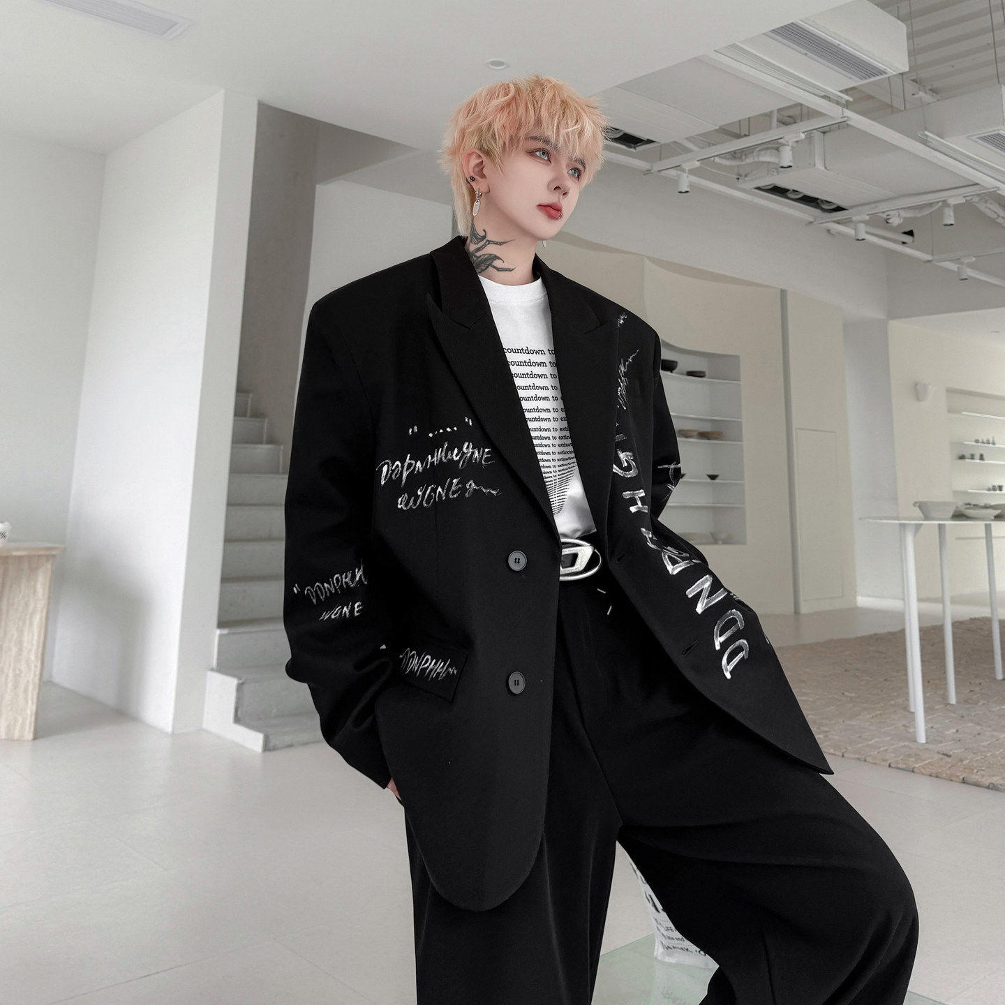 thumbnail for Spring fashion brand hand-painted graffiti letter print blazer men's ruffian handsome top casual Korean loose suit