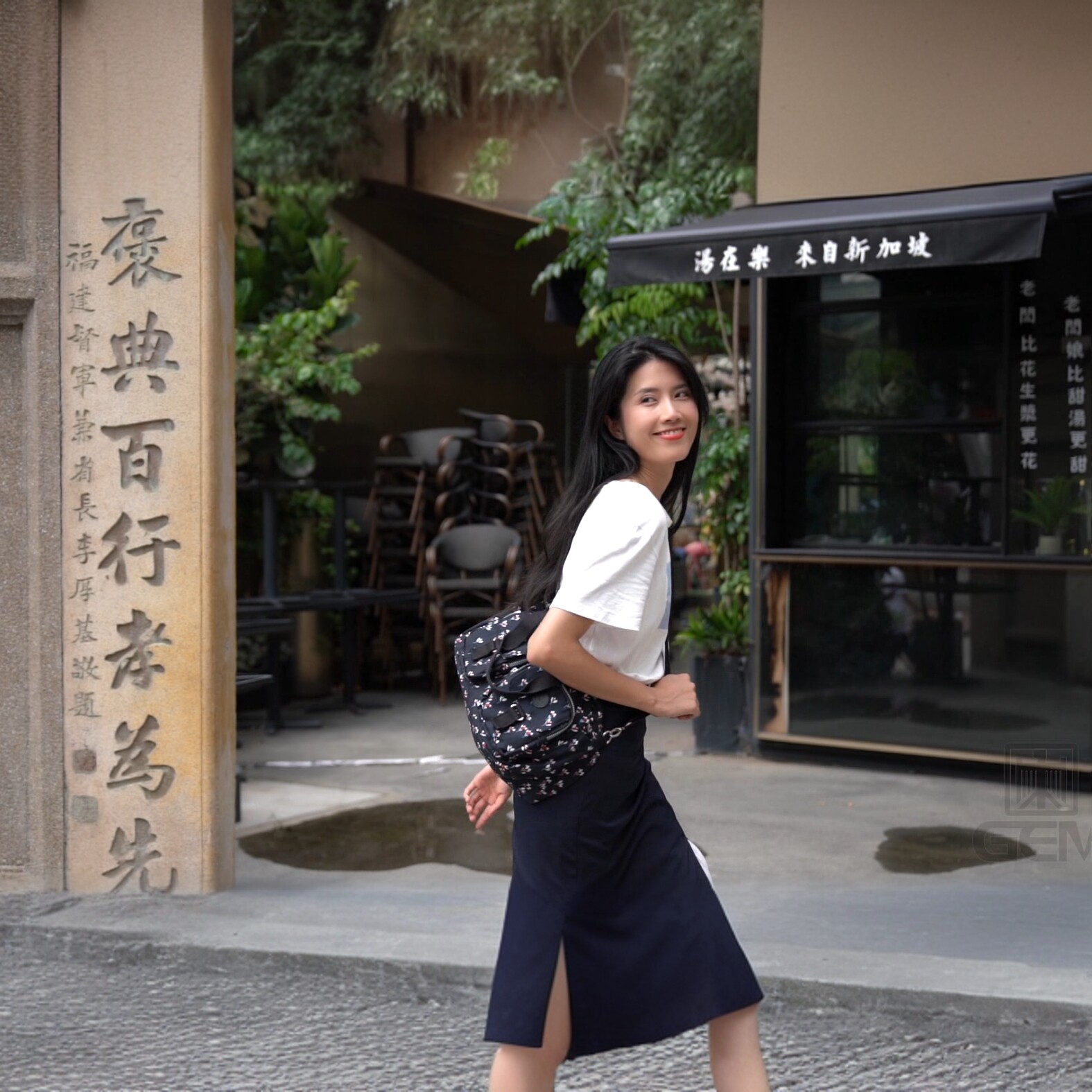 休闲包双肩包女2025新款斜挎包女单旅行背包尼龙帆布包婆婆牛津布