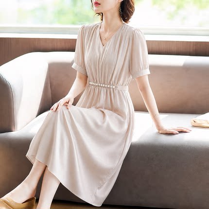 妈妈夏装连衣裙2026新款气质高端雪纺中年女收腰显瘦v领高级裙子