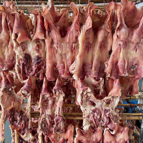 闲鸭 安徽特产咸猪头肉3斤左右 风干腊猪脸猪面皮无骨 带耳朵整只 - 封面