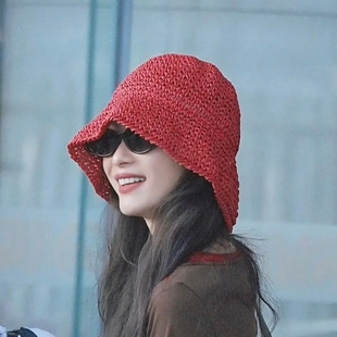 倪妮同款红色草编帽子女2025秋冬新款显脸小渔夫帽百搭遮阳盆帽潮