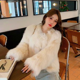 托斯卡纳彷狐狸毛环保皮草外套女短款秋冬新款年轻毛毛大衣小个子