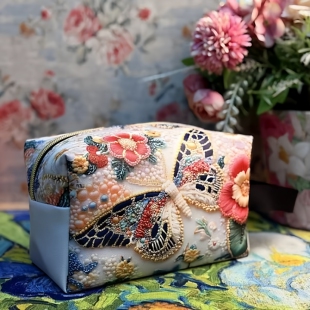 时尚网红便携式洗漱用品收纳包旅游轻便化妆包皮革材质户外水杯