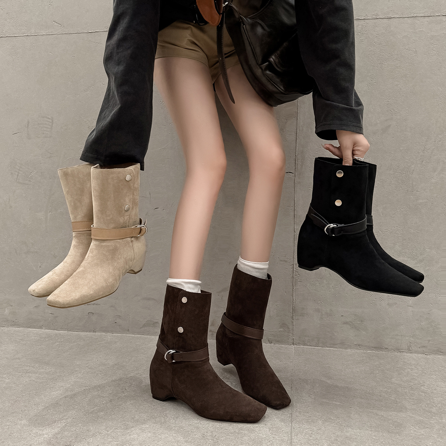法式气质两穿内增高皮带扣西部靴2025秋冬中跟方头纽扣绒面短靴女