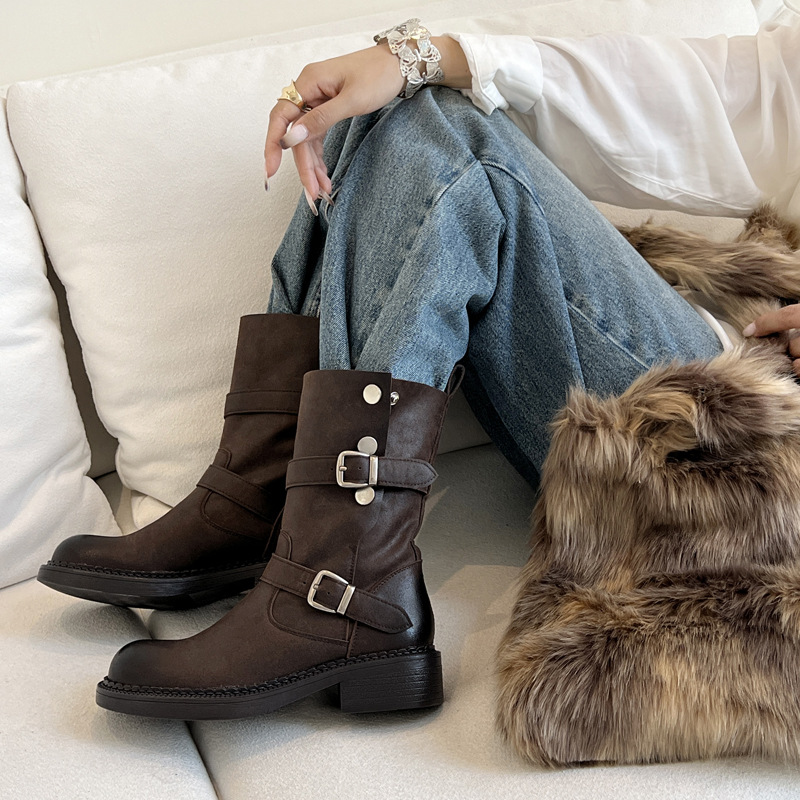 两穿博主网红皮带扣牛皮马丁靴2025秋冬粗中跟圆头真皮纽扣短靴女