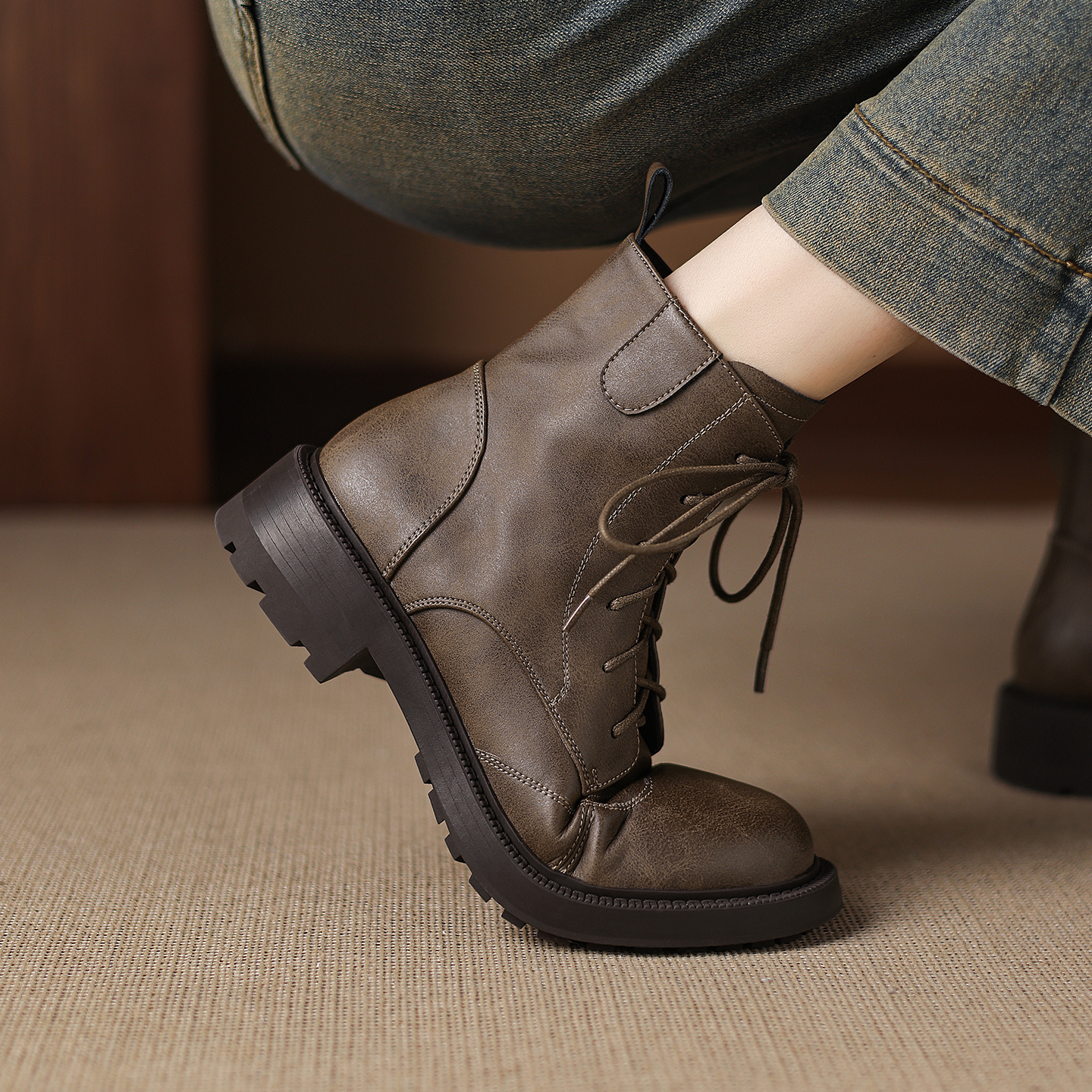 真皮厚底短靴女新款英伦风短筒