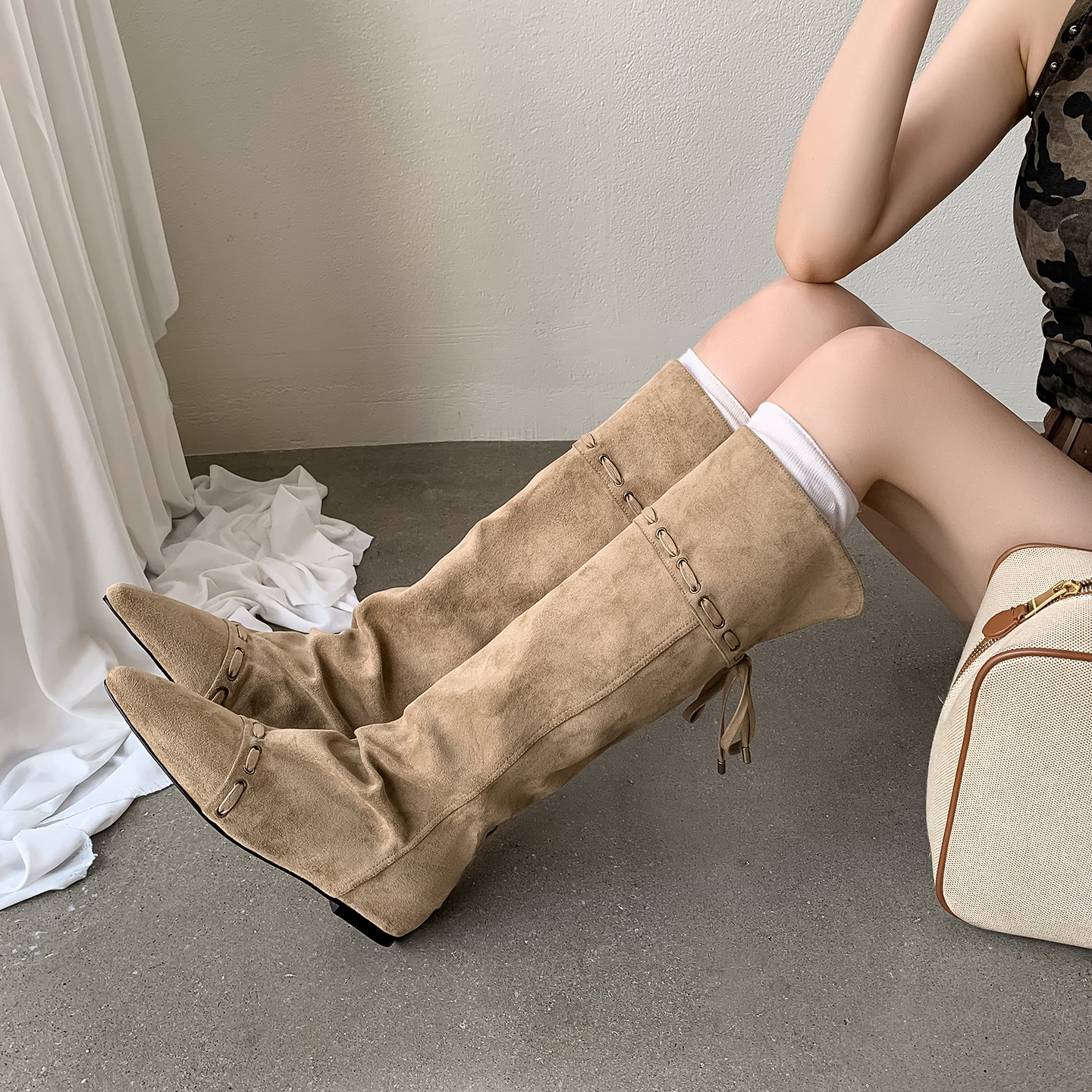 小众设计法式慵懒风绒面高筒靴2025冬内增高低跟尖头低跟长靴女41